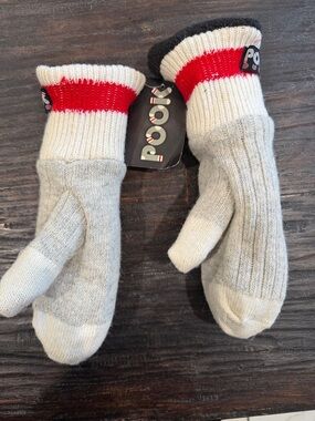Pook  Cozy Knit Mittens in Light Gray, Cream & Red